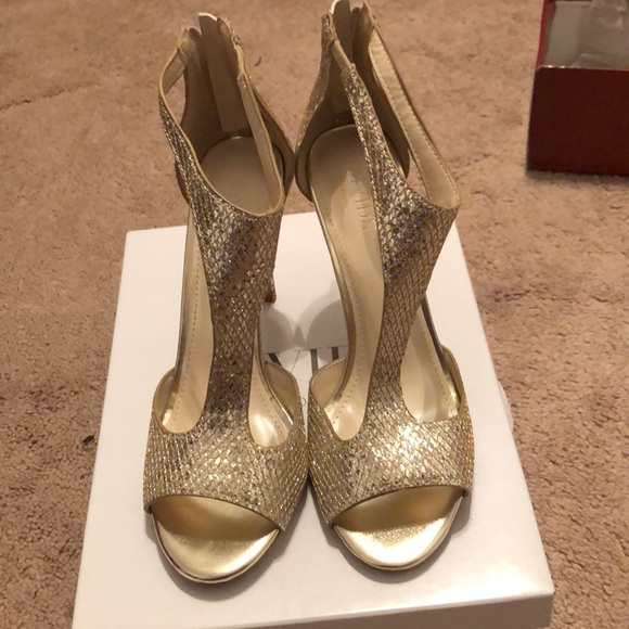 Heels - Picture 1 of 5